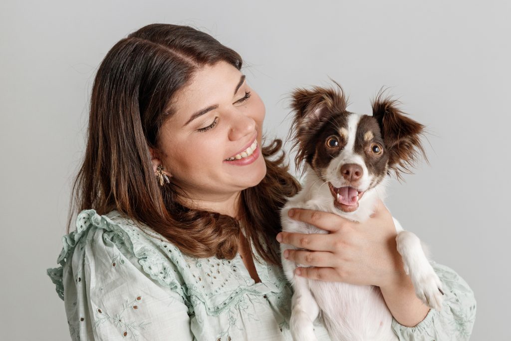 chica con su perro fotografiado por Amigo mío Fotografía